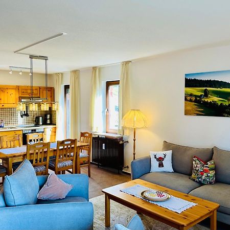Ferienwohnung Lotti + Hochschwarzwald Card Titisee-Neustadt Exterior foto